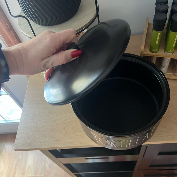 Rae Dunn Tortillas Holder - Picture 3 of 3